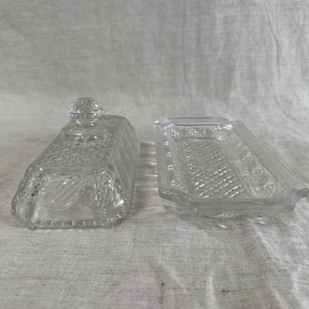 Clear Pressed Glass Butter Dish Covered 70s Retro Eclectic Kitchen Funky Decor - Picture 3 of 8